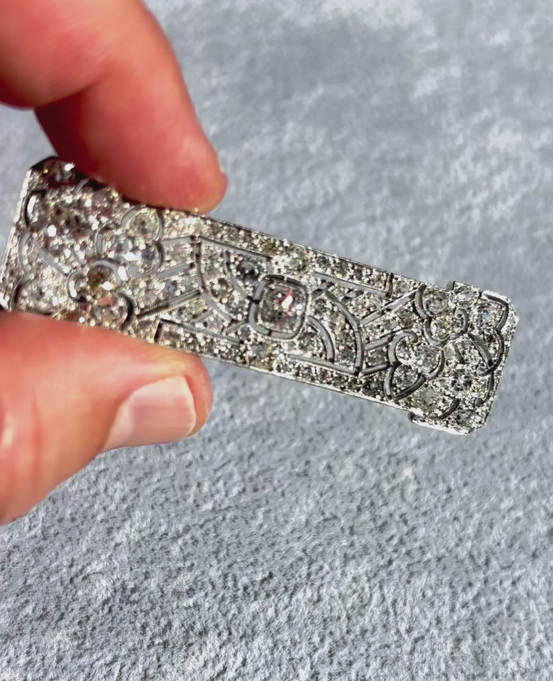 ORIGINAL 1920’s ART DECO  Brooch of Japonisme design.