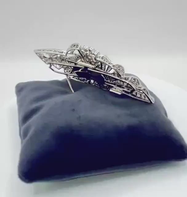 Large Art Deco Platinum Diamond Double Clip Brooch, 5.50 Carats, French Atelier, circa 1928-1935