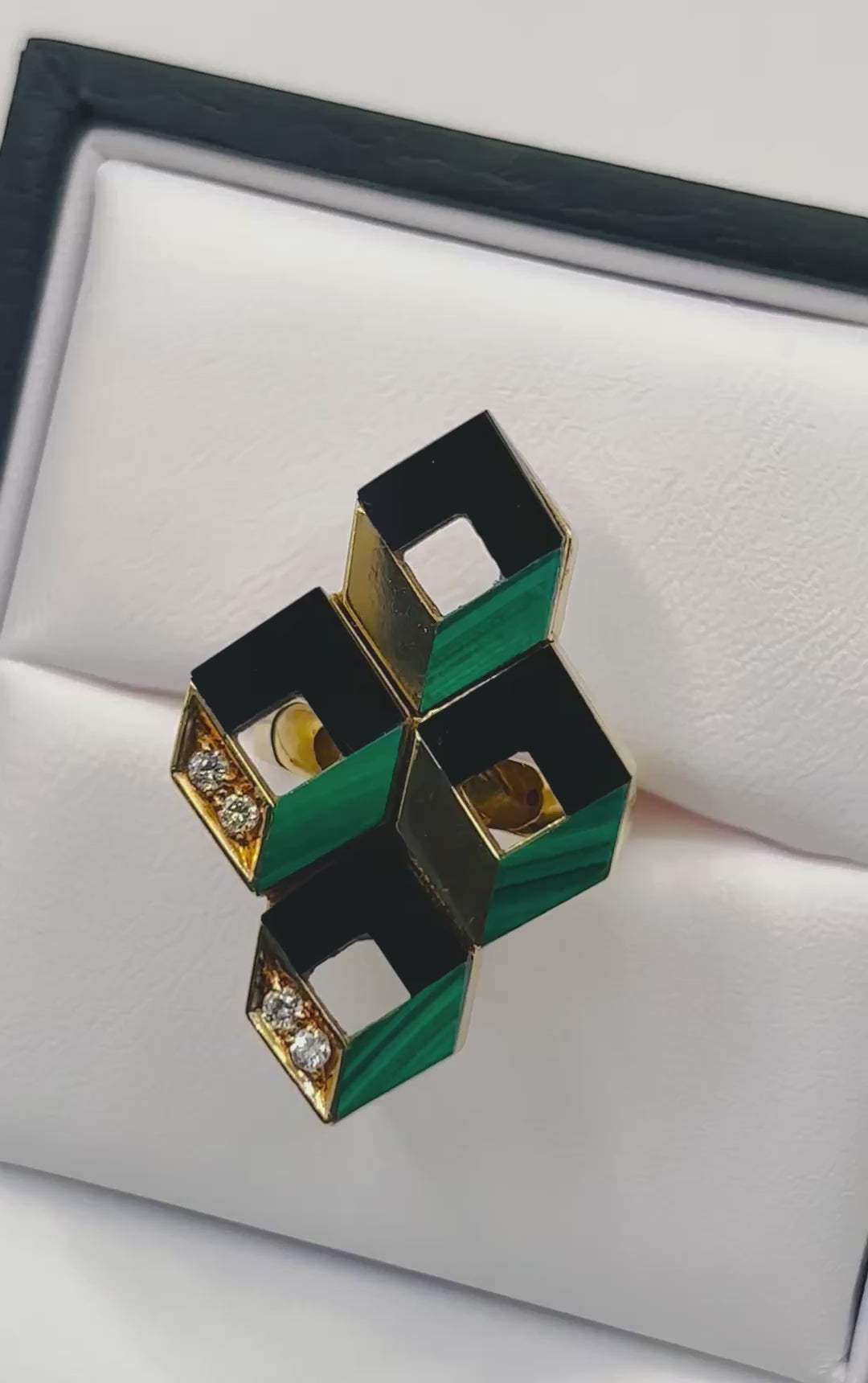 Vintage Ring 18K Gold Malachite, Onyx. Diamonds, circa 1980 Italy