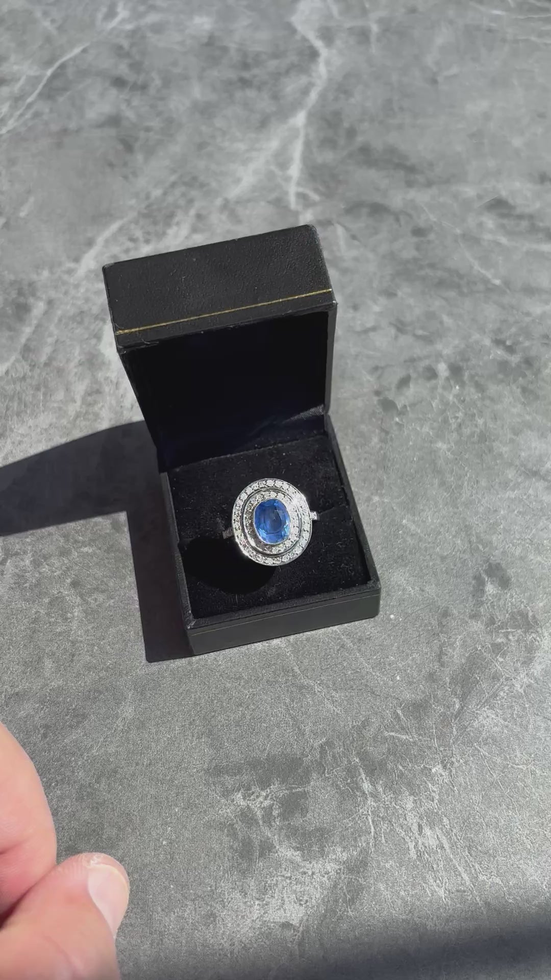 GCS Certified 3.70ct Unheated Sri Lankan Sapphire & Diamond Platinum Ring