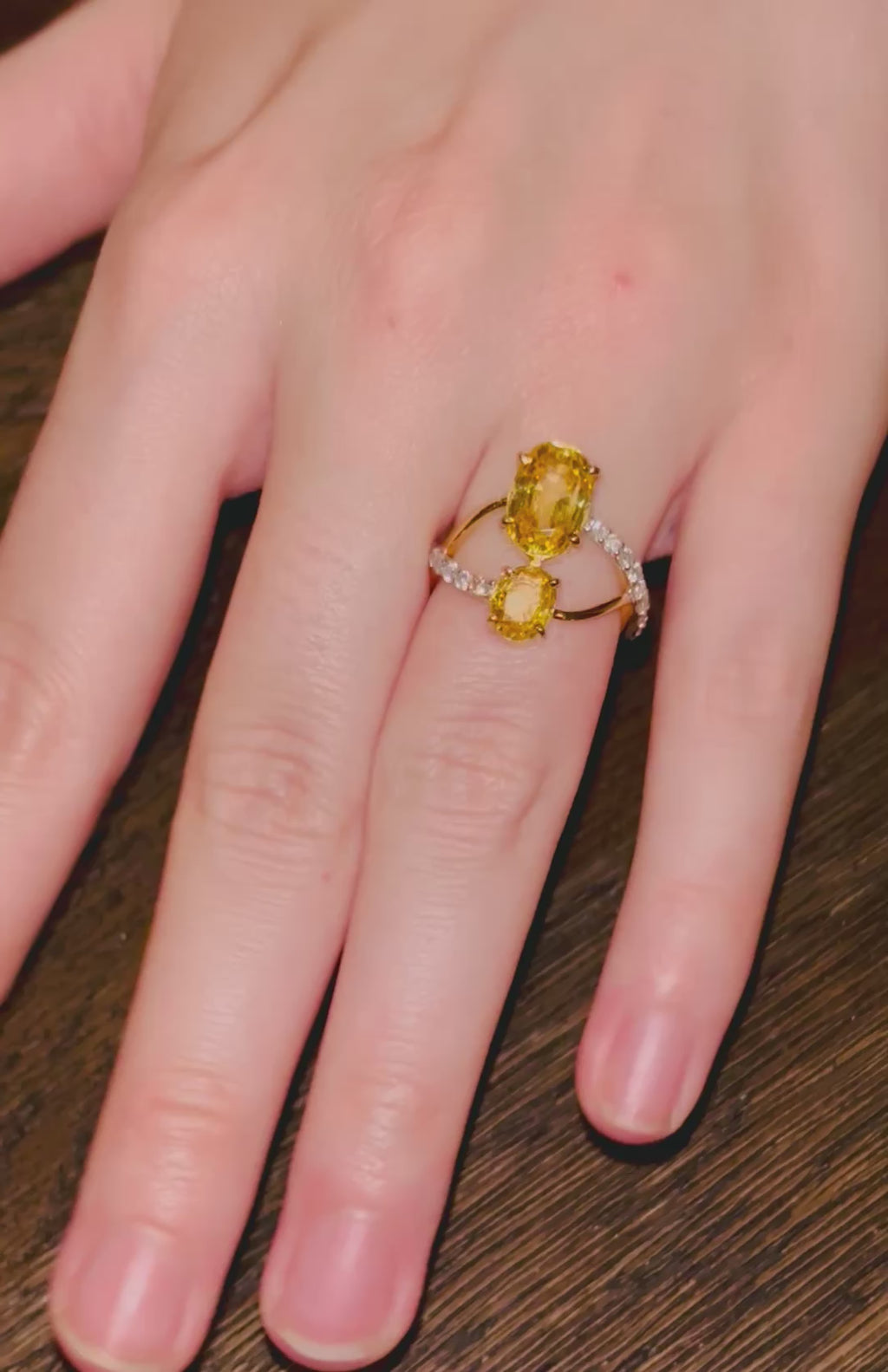 CEYLON YELLOW SAPPHIRES & Diamonds Ring - Natural Unheated Sapphires with Certificate of authenticity