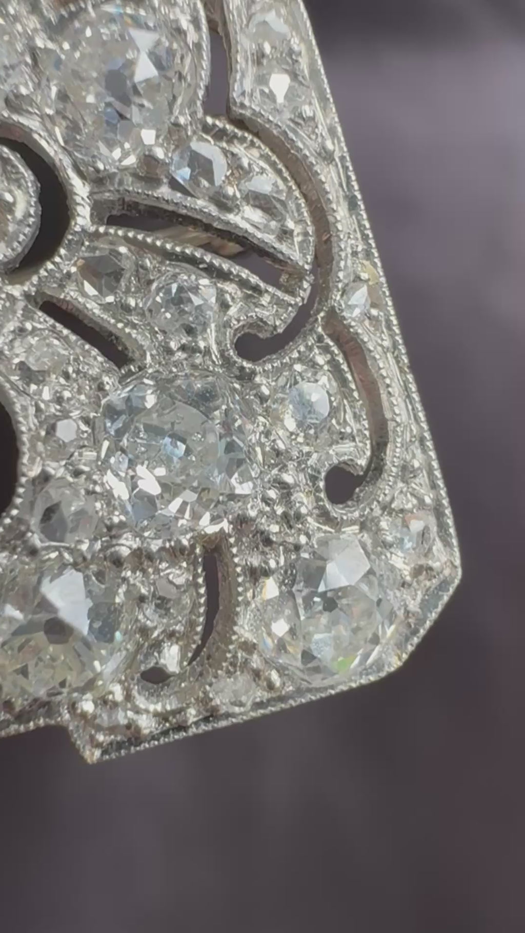ORIGINAL 1920’s ART DECO  Brooch of Japonisme design.