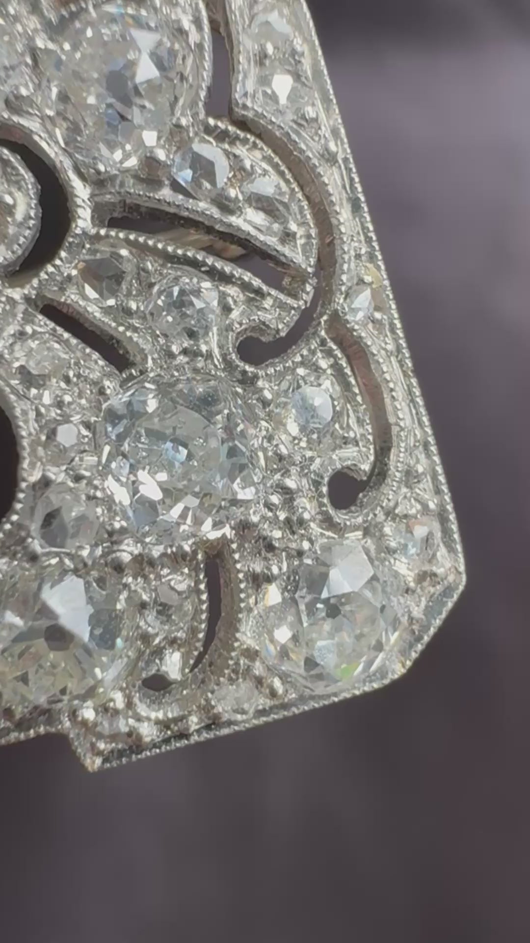 ORIGINAL 1920’s ART DECO  Brooch of Japonisme design.