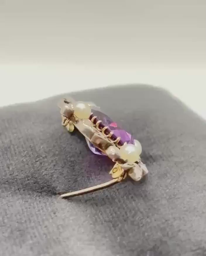 VICTORIAN AMETHYST BROOCH With Diamonds & Pearls from the 1880’s