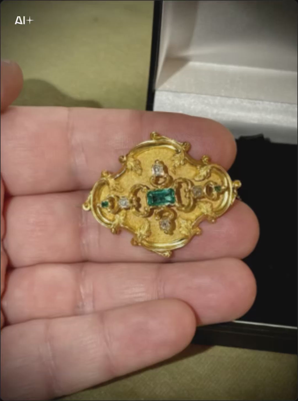 REGENCY EMERALD & DIAMOND 22K Brooch, Circa 1825-1835