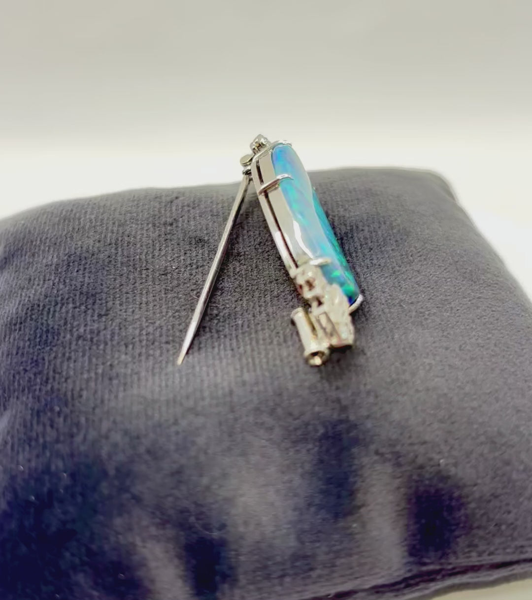 ART DECO OPAL & Diamonds Platinum Brooch