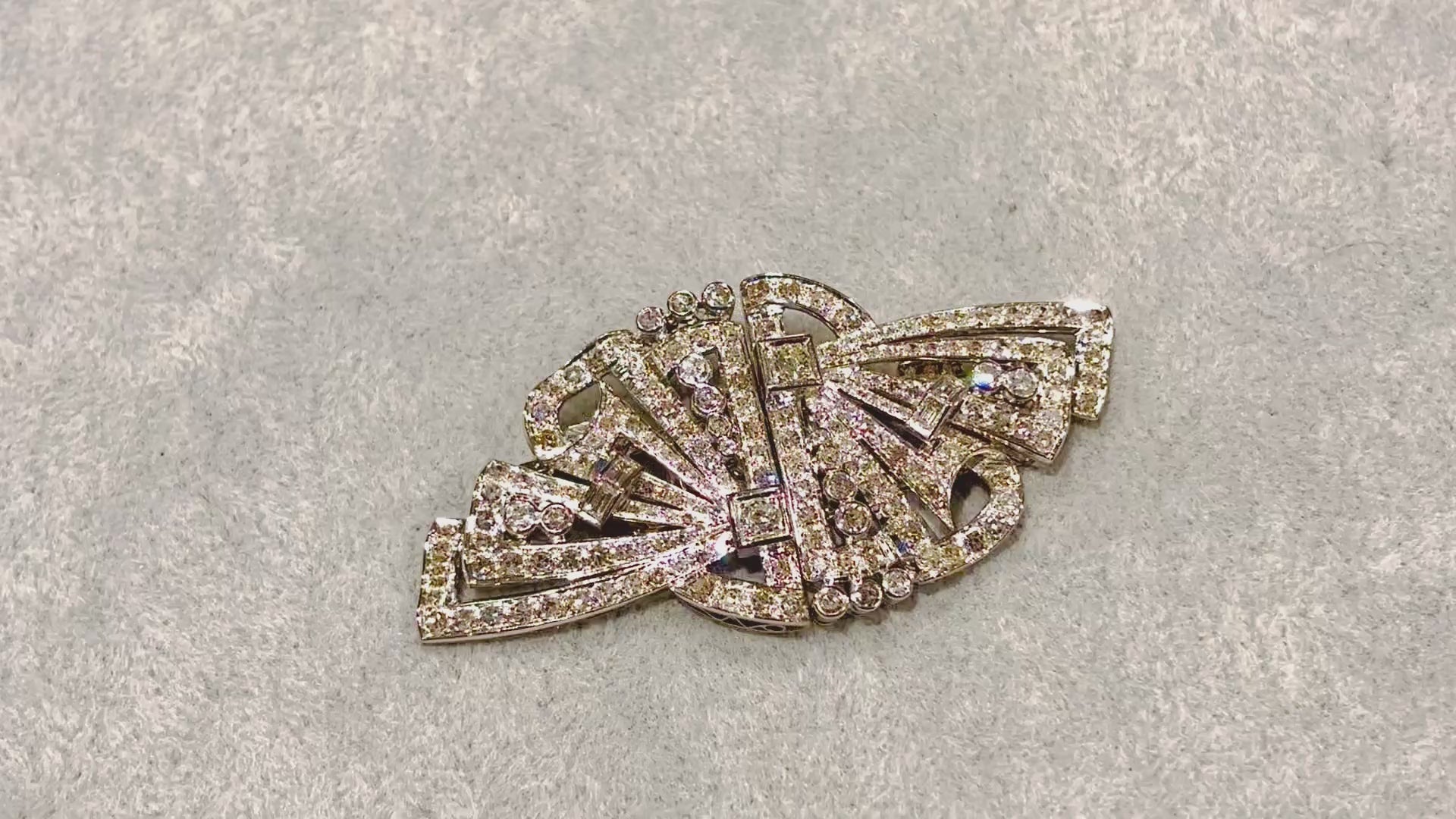 Large Art Deco Platinum Diamond Double Clip Brooch, 5.50 Carats, French Atelier, circa 1928-1935